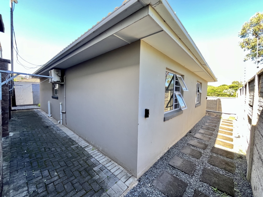 To Let 2 Bedroom Property for Rent in Nahoon Valley Park Eastern Cape